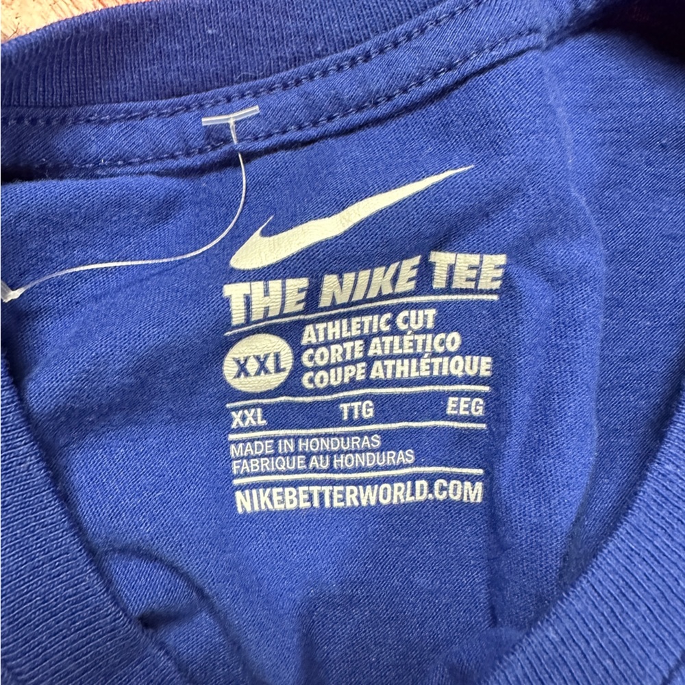 NIKE CHICAGO CUBS EXCELLENT CONDITION 2016 World Series CUBBIES - Picture 2 of 3